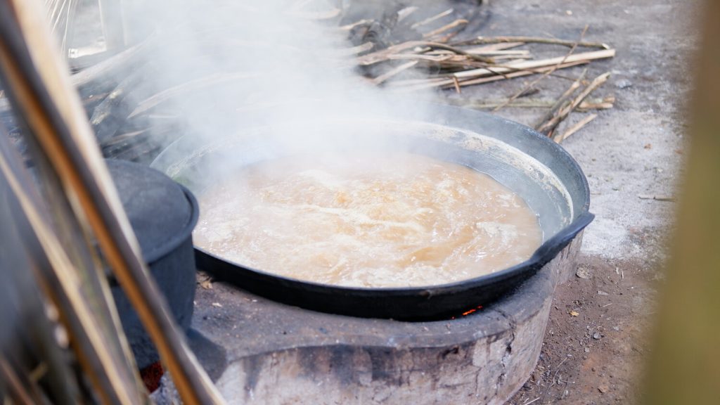 coconut blossom sap boiling process